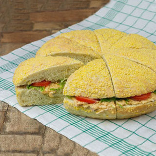 Afbeelding van Broodtaart kip kerrie salade VEGAN